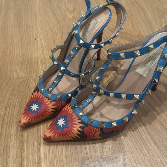 Valentino Enchanted Rockstud Heels - Picture 2 of 6